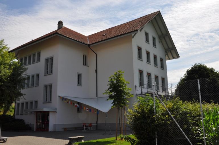 Schule Vielbringen hinten